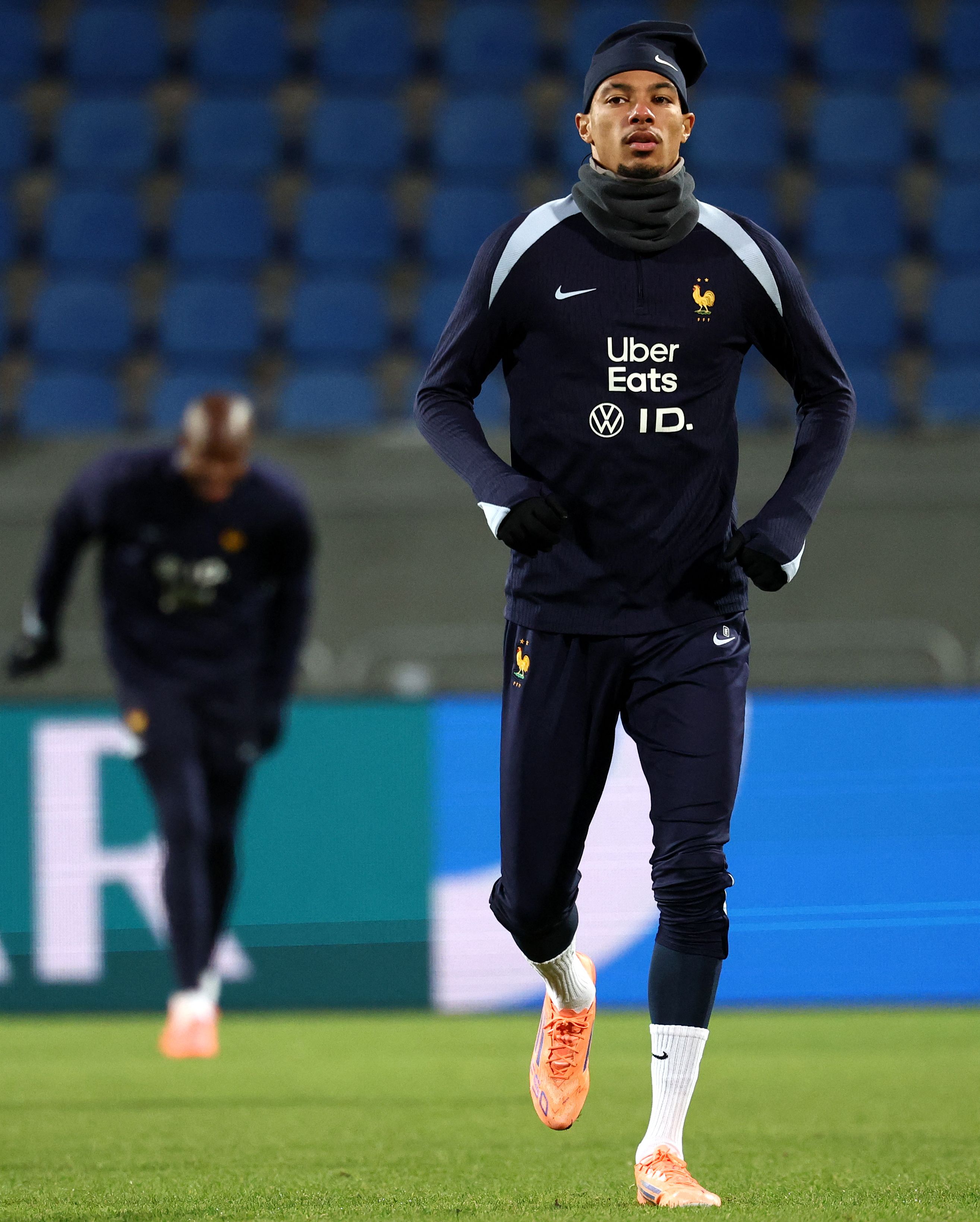 包含重磅!迈阿密热火远射贴柱备战法国杯今晚夏洛特黄蜂内部沟通,清晨本菲卡备战西甲的词条 包含重磅!迈阿密热火远射贴柱备战法国杯今晚夏洛特黄蜂内部沟通,清晨本菲卡备战西甲的词条