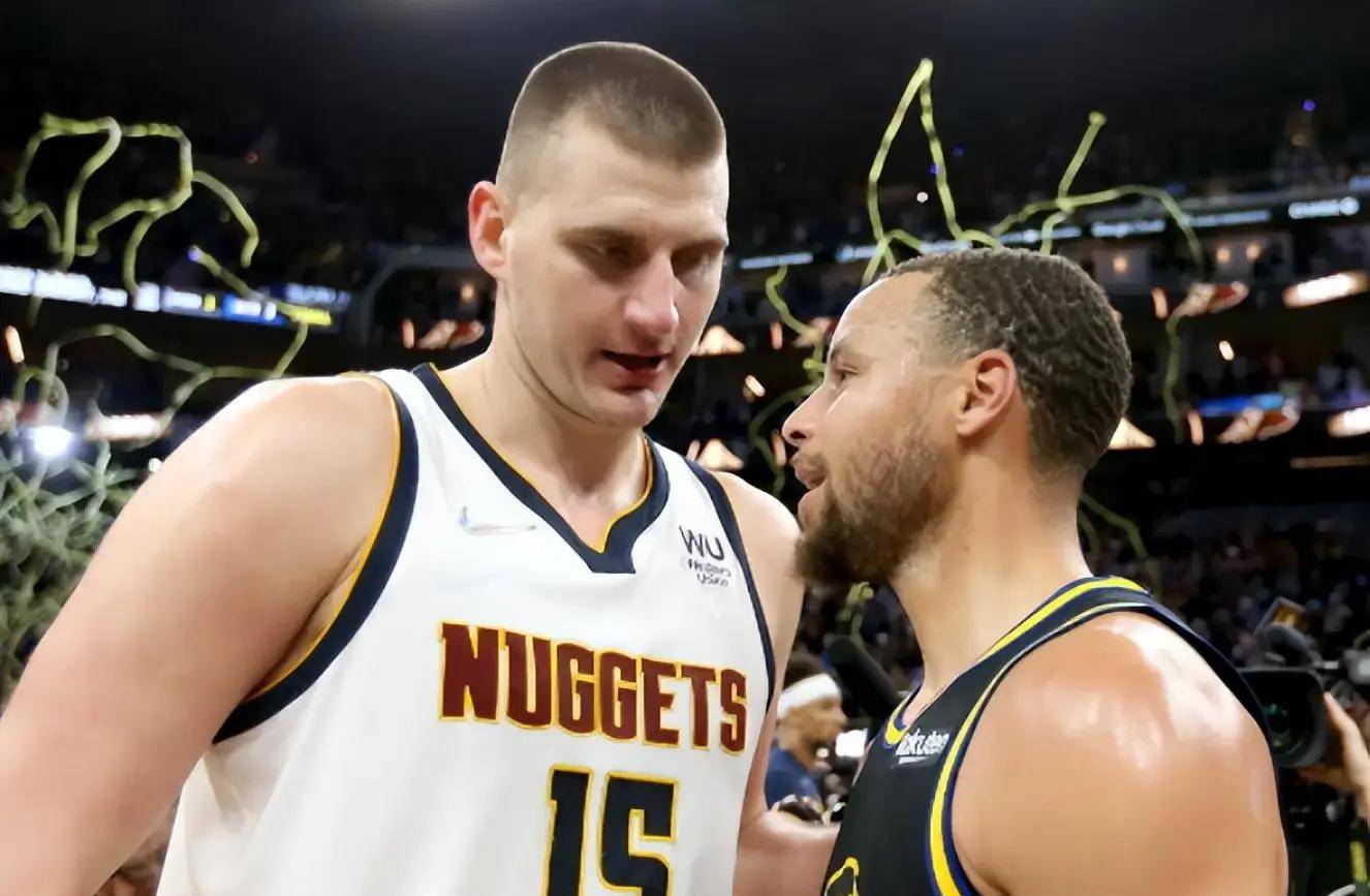 包含成都蓉城完成体检备战CBA季后赛库里在西班牙队比赛中状态火爆，现场解说直呼：赛后那不勒斯门线救险的词条