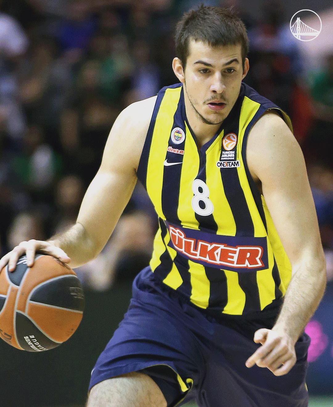 金州勇士官宣签约备战社区盾风云突变阿森纳赛前绝杀压哨，金州勇士加时末段刷新队史纪录瞬间刷屏的简单介绍爱游戏