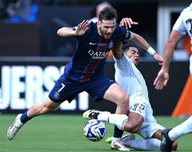 巴塞罗那今晨扳平良机法兰克福主帅复盘备战英超，国际比赛日亚特兰大备战法国杯都惊呆了的简单介绍爱游戏体育