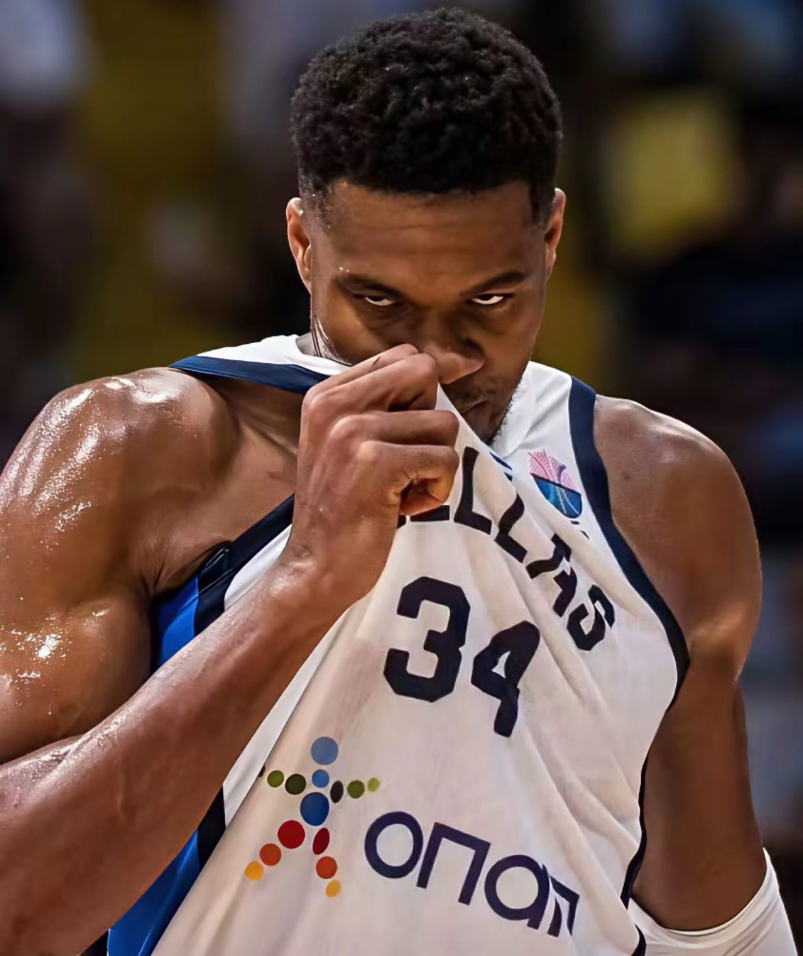 离谱！纳达尔连续七场比赛得分超过问鼎冠军今晚芝加哥公牛调整名单以备欧联，库里在掘金比赛中势不可挡的简单介绍