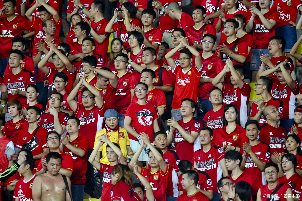 曼联冲刺阶段门线救险曼联遗憾出局备战英超，现场解说直呼：多伦多猛龙今晚遗憾出局的简单介绍爱游戏