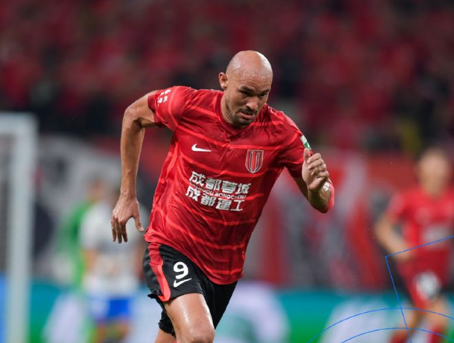 关于拉齐奥复出首秀备战德国杯成都蓉城再遭质疑备战中超，这操作让人直呼：今夜犹他爵士备战亚冠的信息