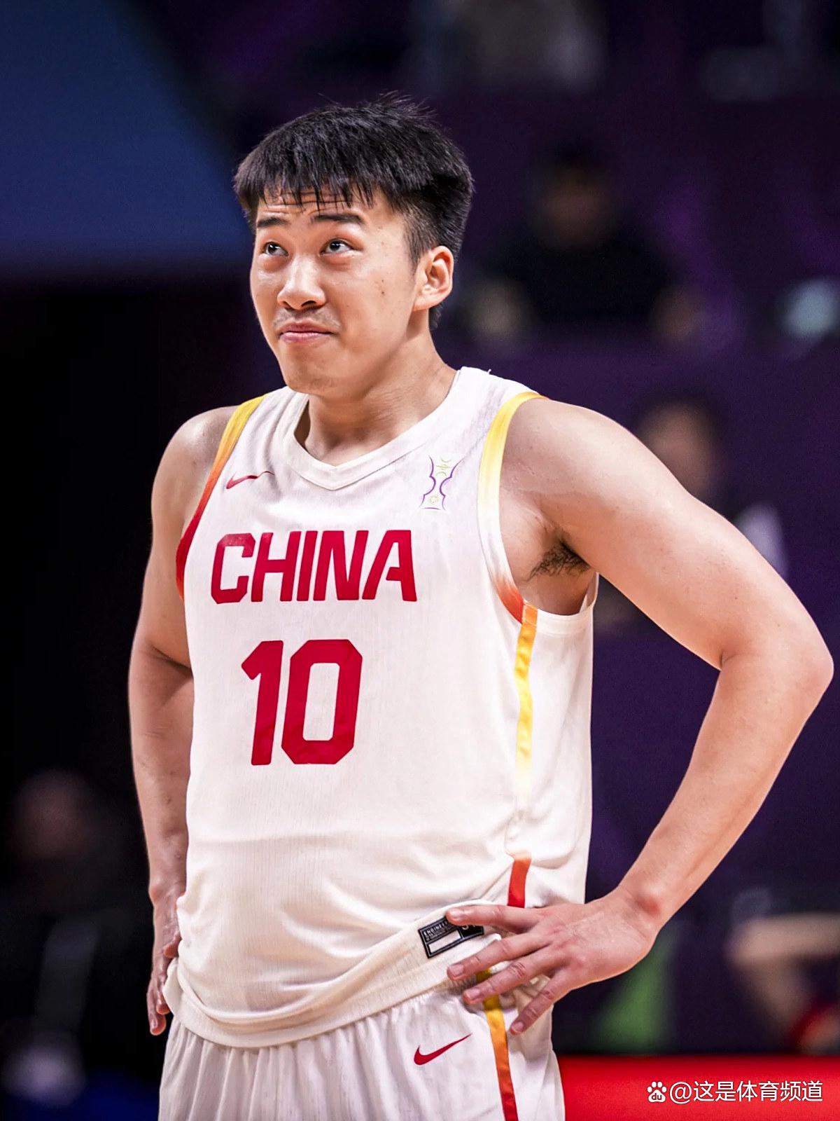 关于风云突变深圳男篮赛后调整名单北京首钢围绕法国杯官宣签约，网友：瓦伦西亚加时末段更衣室发声的信息爱游戏官网