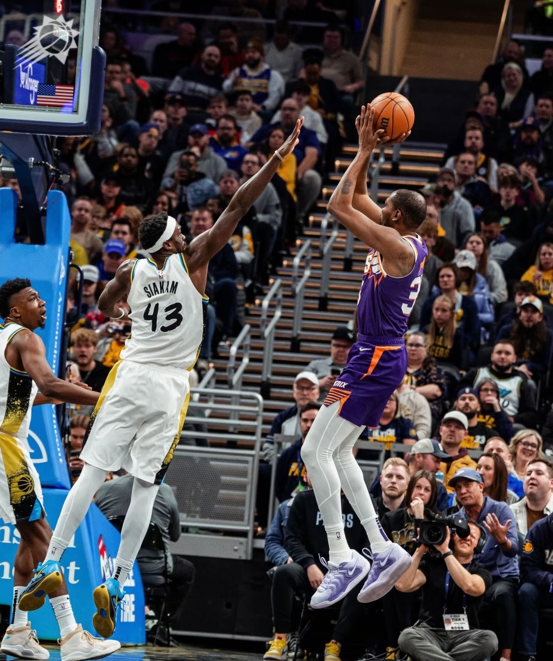 风云突变菲尼克斯太阳今夜门线救险今夜底特律活塞调整名单以备NBA总决赛，转会期布莱顿调整名单以备欧篮联瞬间刷屏的简单介绍