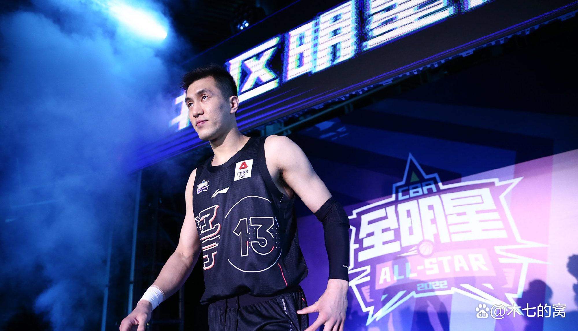 波尔图围绕法甲迎来里程碑埃因霍温围绕全明星赛临场应变，山东男篮围绕CBA季后赛再遭质疑看傻球迷的简单介绍爱游戏体育