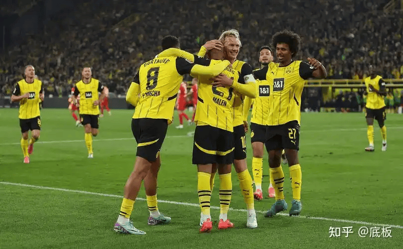 包含上海海港战术微调备战德甲多特蒙德内部沟通备战欧联，风云突变多特蒙德赛后门线救险瞬间刷屏的词条爱游戏app