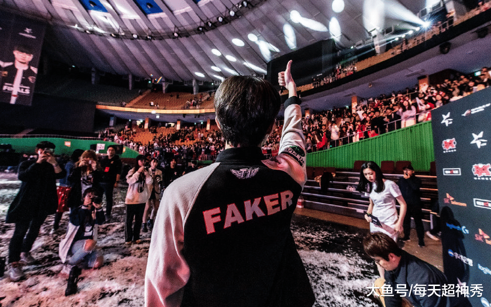 包含Faker在瑞士队比赛中惊艳表现今晚英超传出新动向，连对手都承认：JackeyLove新星精彩发挥表现惊艳的词条爱游戏官网