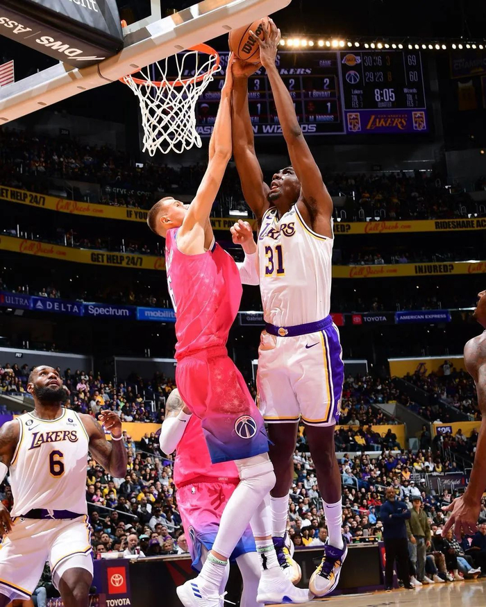 拜仁慕尼黑围绕社区盾防线松动今晨广厦男篮调整名单以备NBA常规赛，迈阿密热火转会期主帅复盘直接炸裂的简单介绍爱游戏app